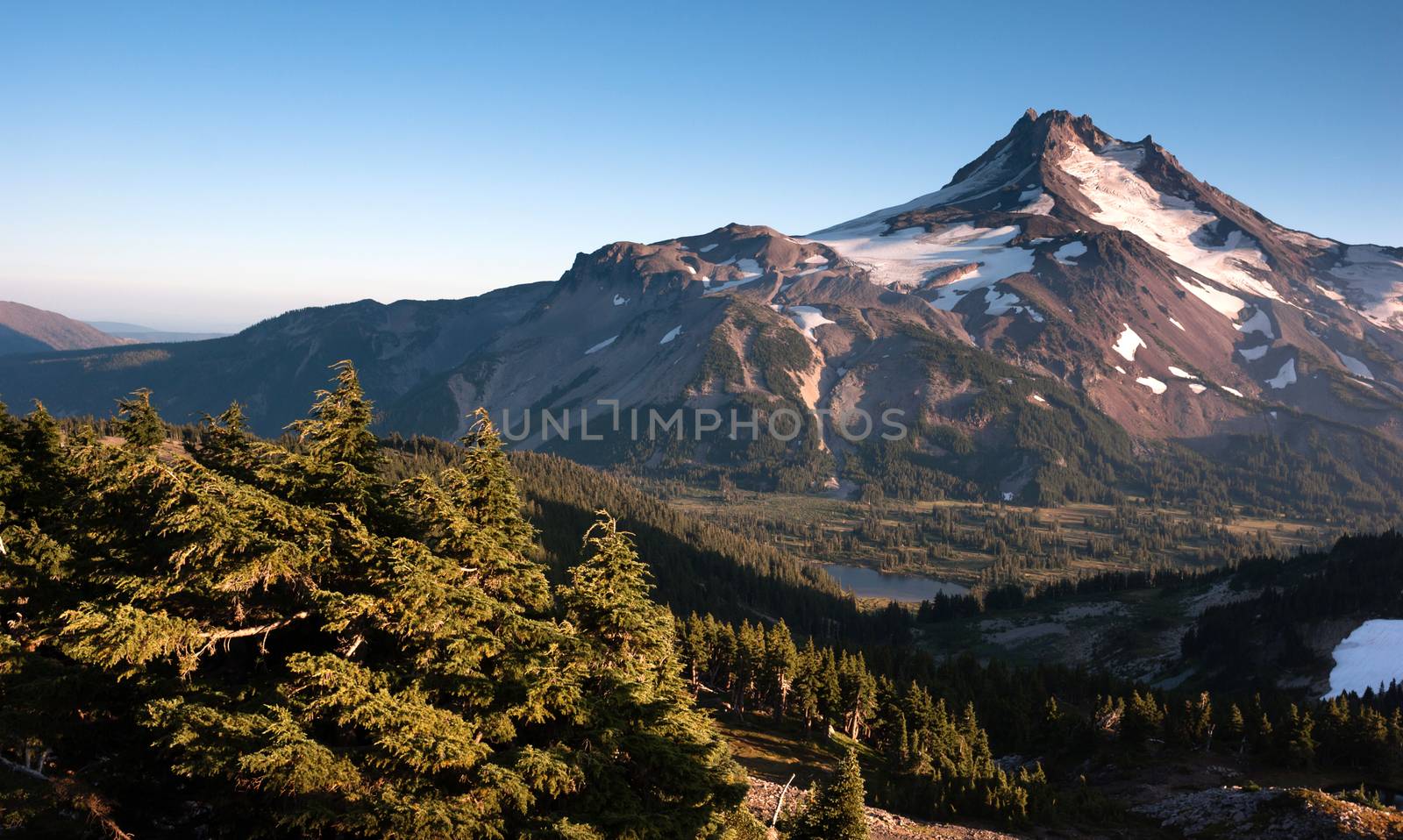 Mt. Jefferson Park Oregon Cascade Range Mountian Hiking Trail by ChrisBoswell
