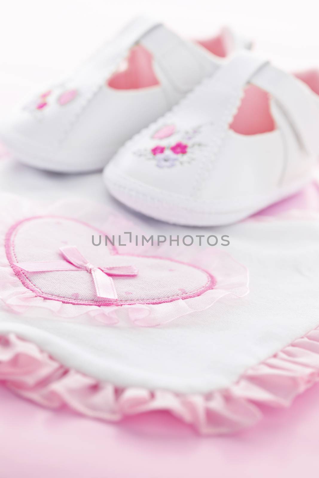 Pink baby girl clothes by elenathewise