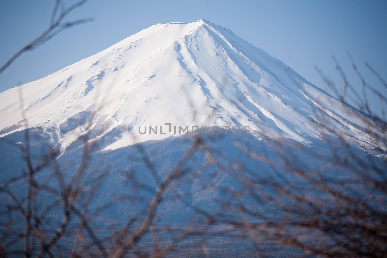 zoom of the top of mount fuji from japan by 2nix