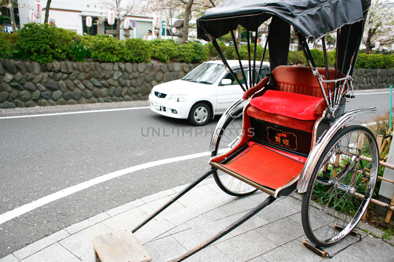 Rickshaw in Kamakura, Japan by 2nix