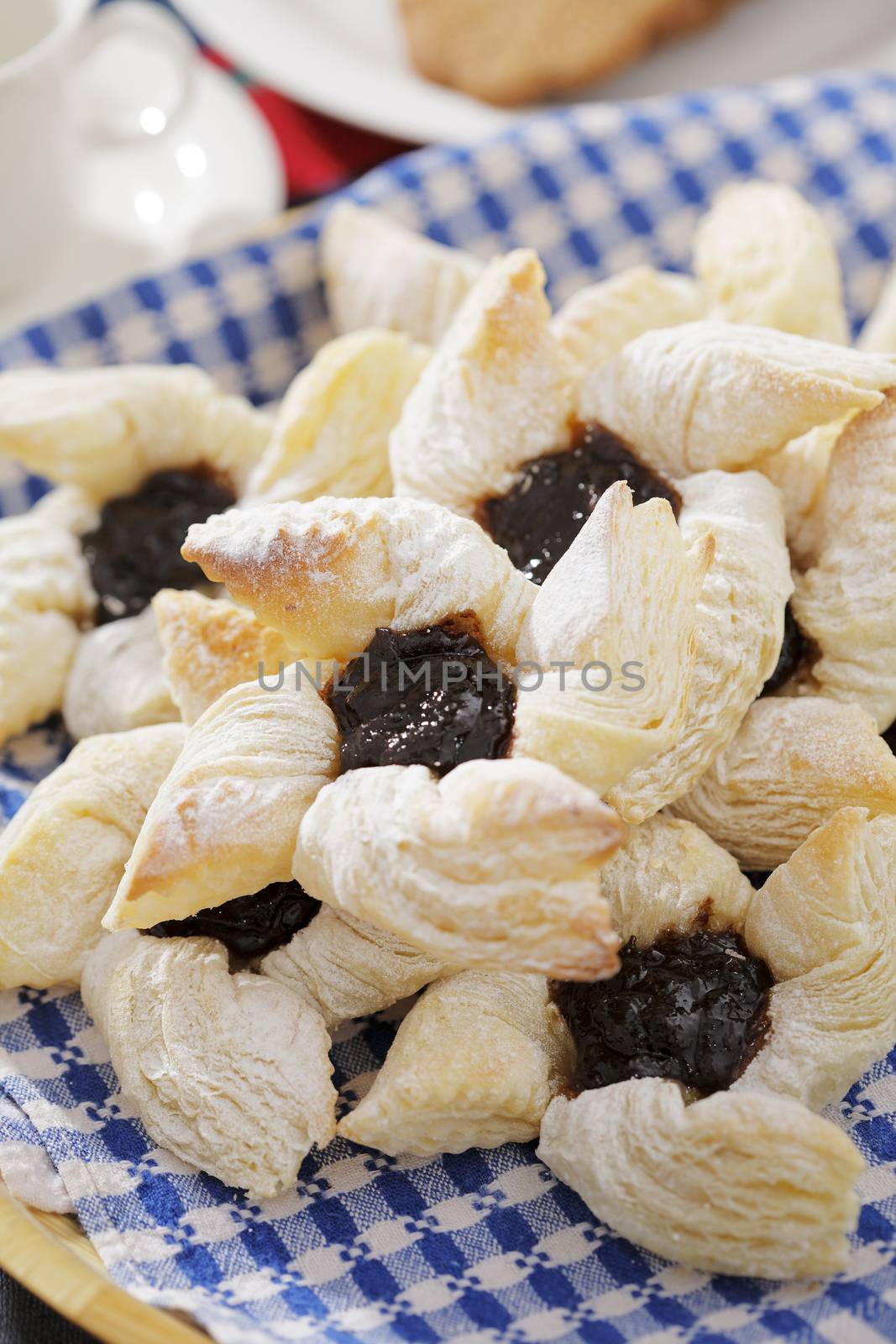 Finnish christmastime puff pastries with dried plum marmalade, Joulutorttu
