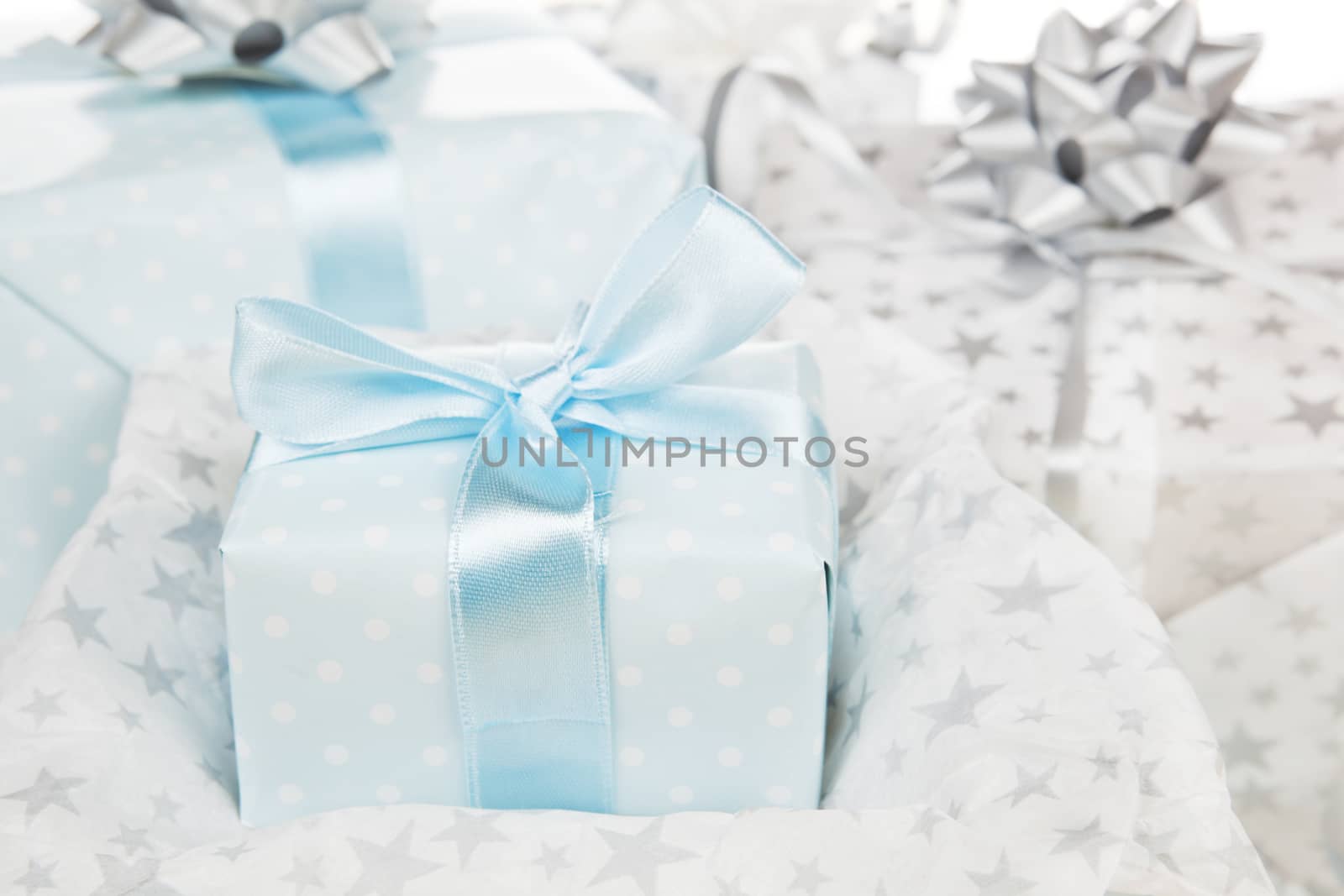 Luxurious wrapped gifts. by eskymaks