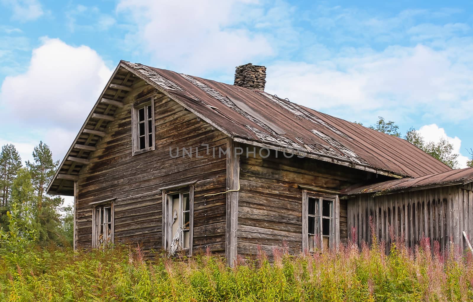 Abandoned old log farmhouse by Alexanderphoto