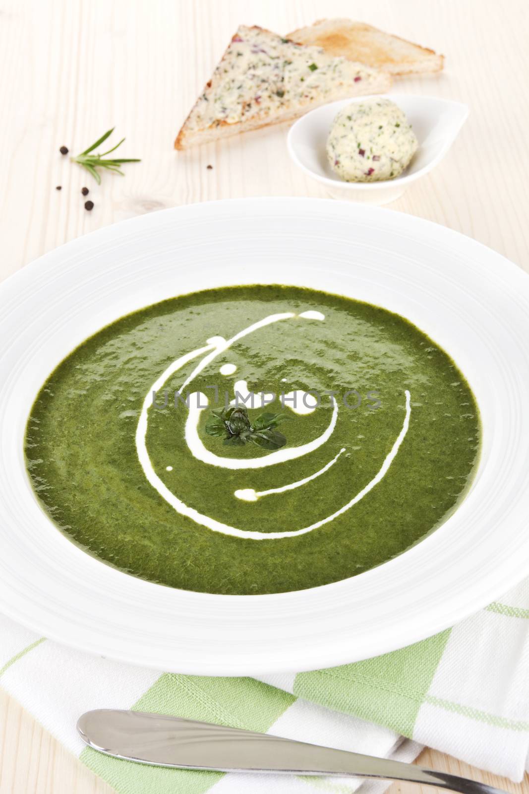 Spinach soup. by eskymaks