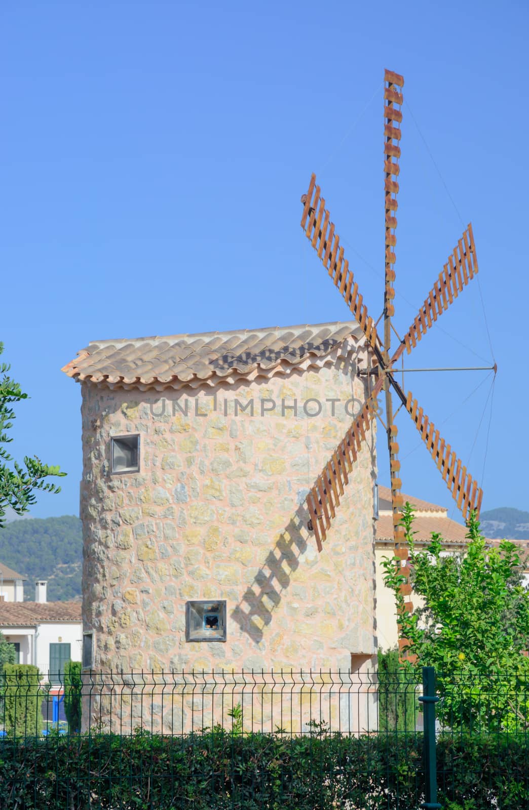 There are 3000 windmills in Majorca, many in bad condition. A restauration project is taking place initiated by the government of Mallorca. This one is situated in Binissalem.