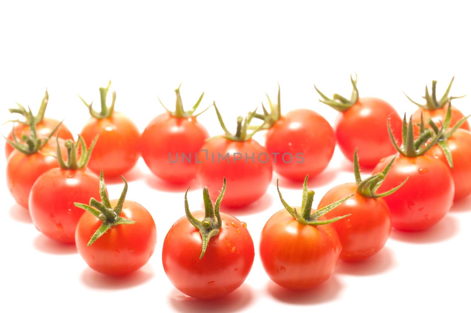 Cherry tomatoes heart shape by daoleduc