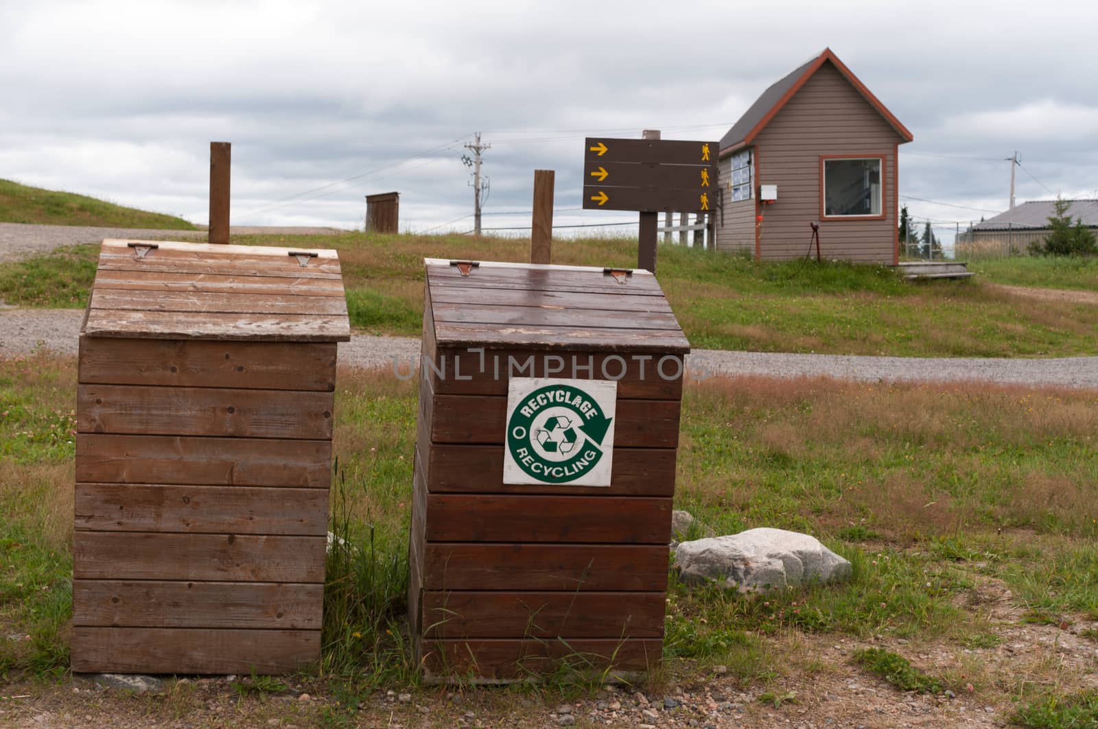 Two wooden garbage and recycle  bins by daoleduc