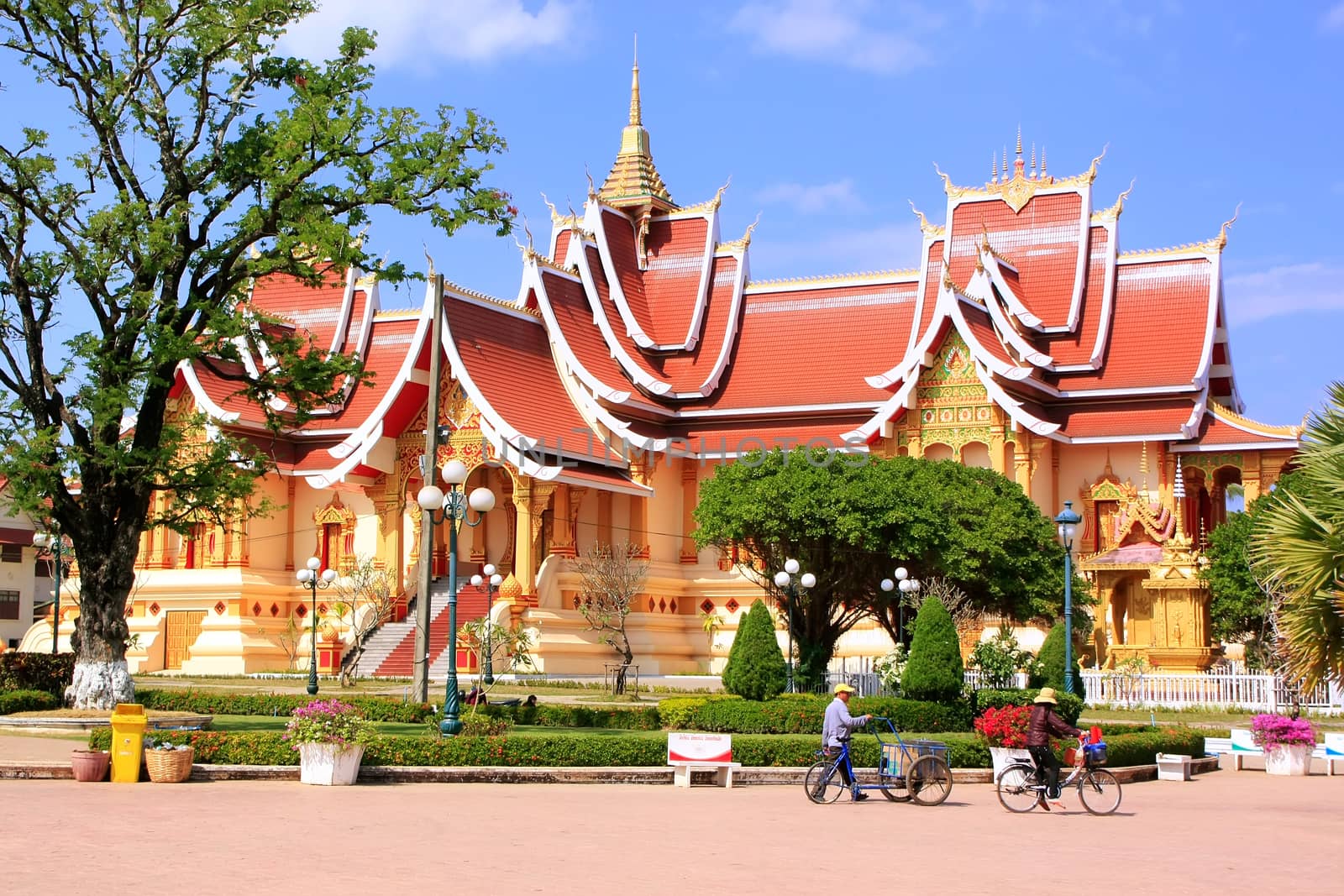 Temple at Pha That Luang complex, Vientiane, Laos by donya_nedomam