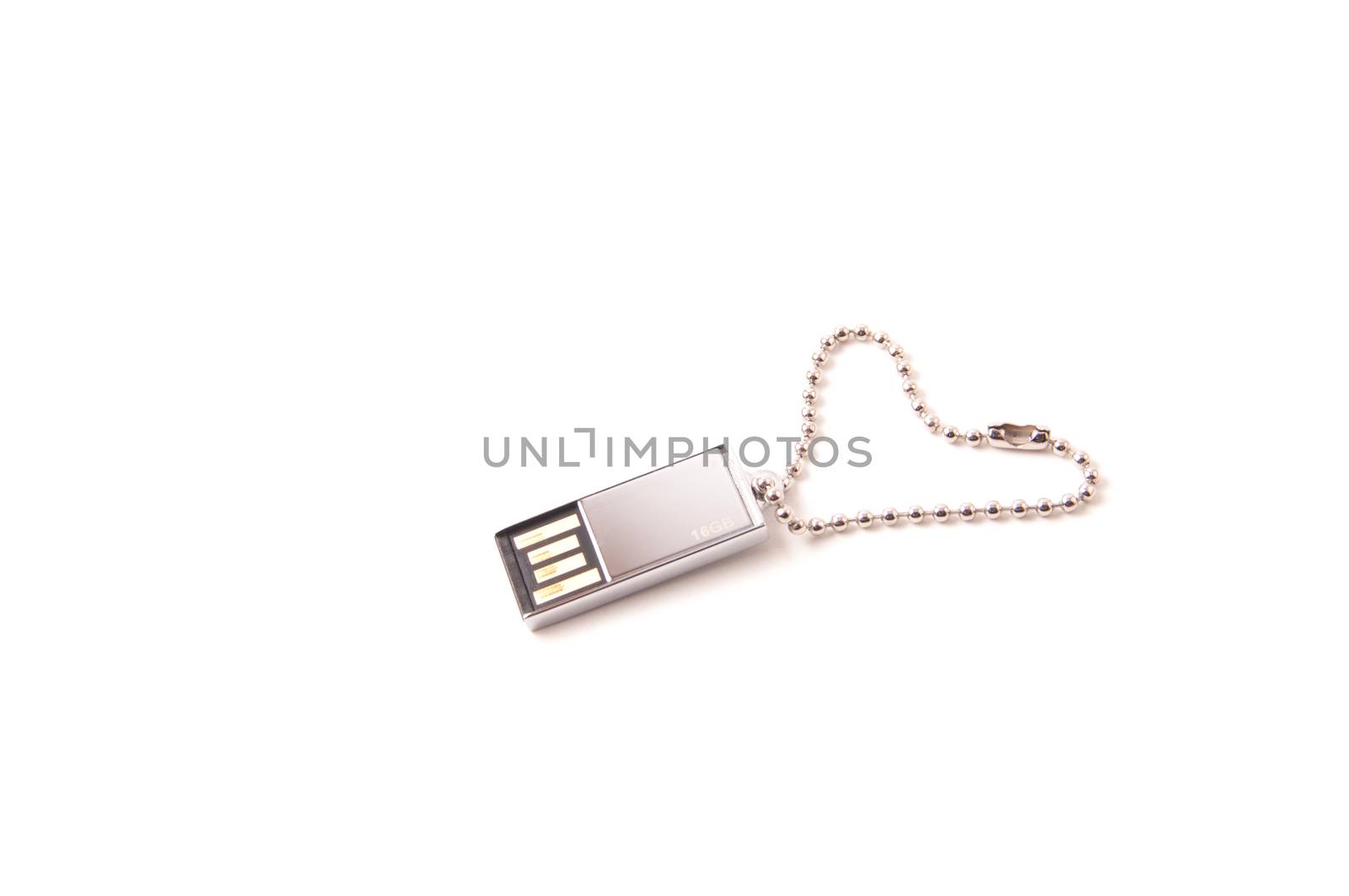 Platinum USB key with heart shape chain