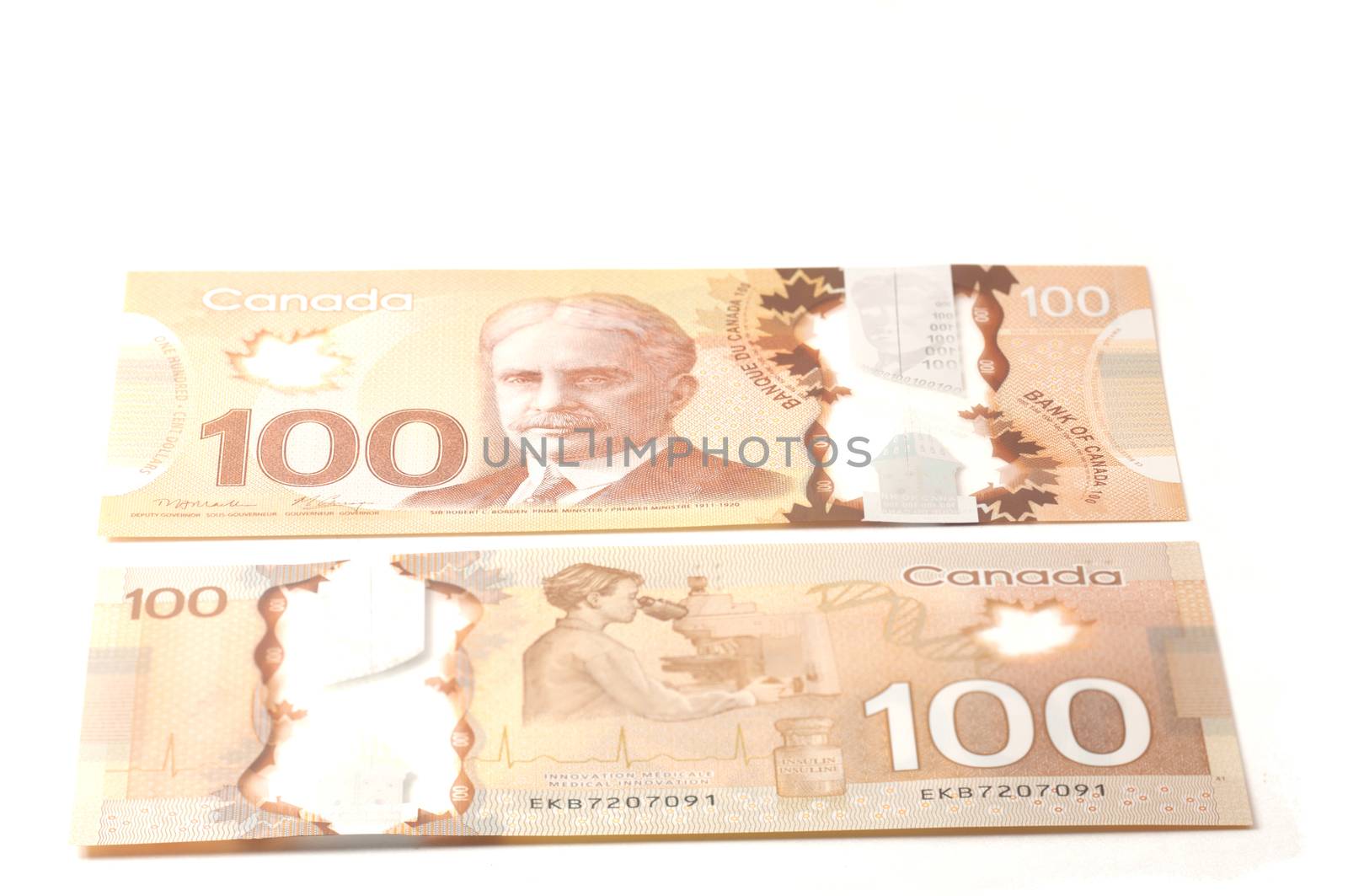 100 dollars Canadian bank notes by daoleduc