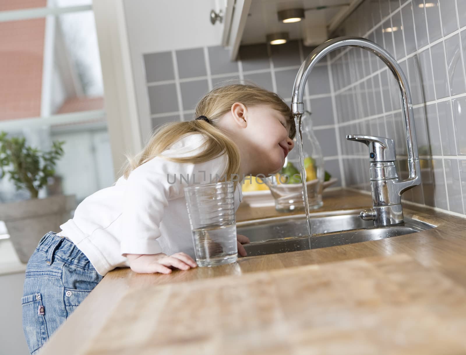 Small Girl in the kitchen by gemenacom