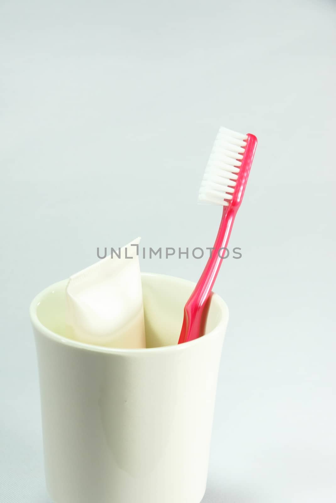 toothbrush set by nattapatt