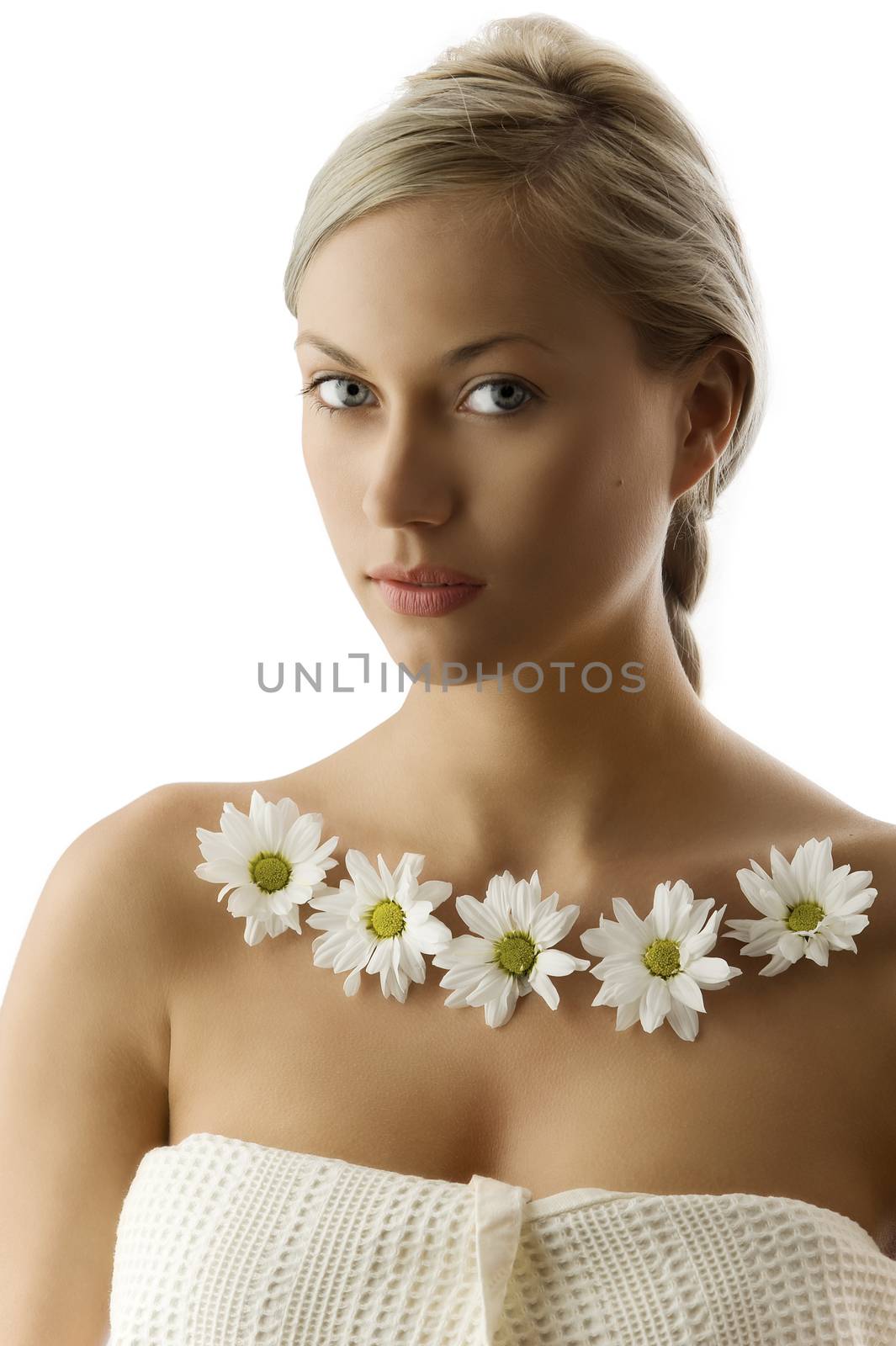 blond with white daisy by fotoCD