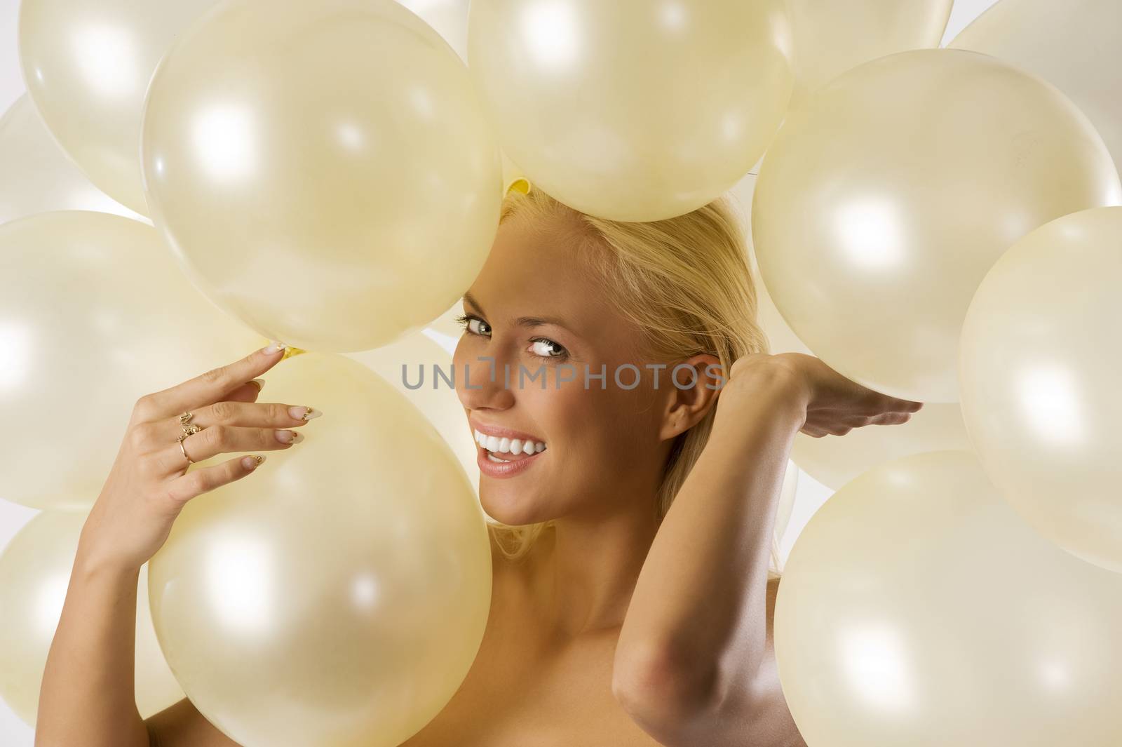 girl between ballons by fotoCD