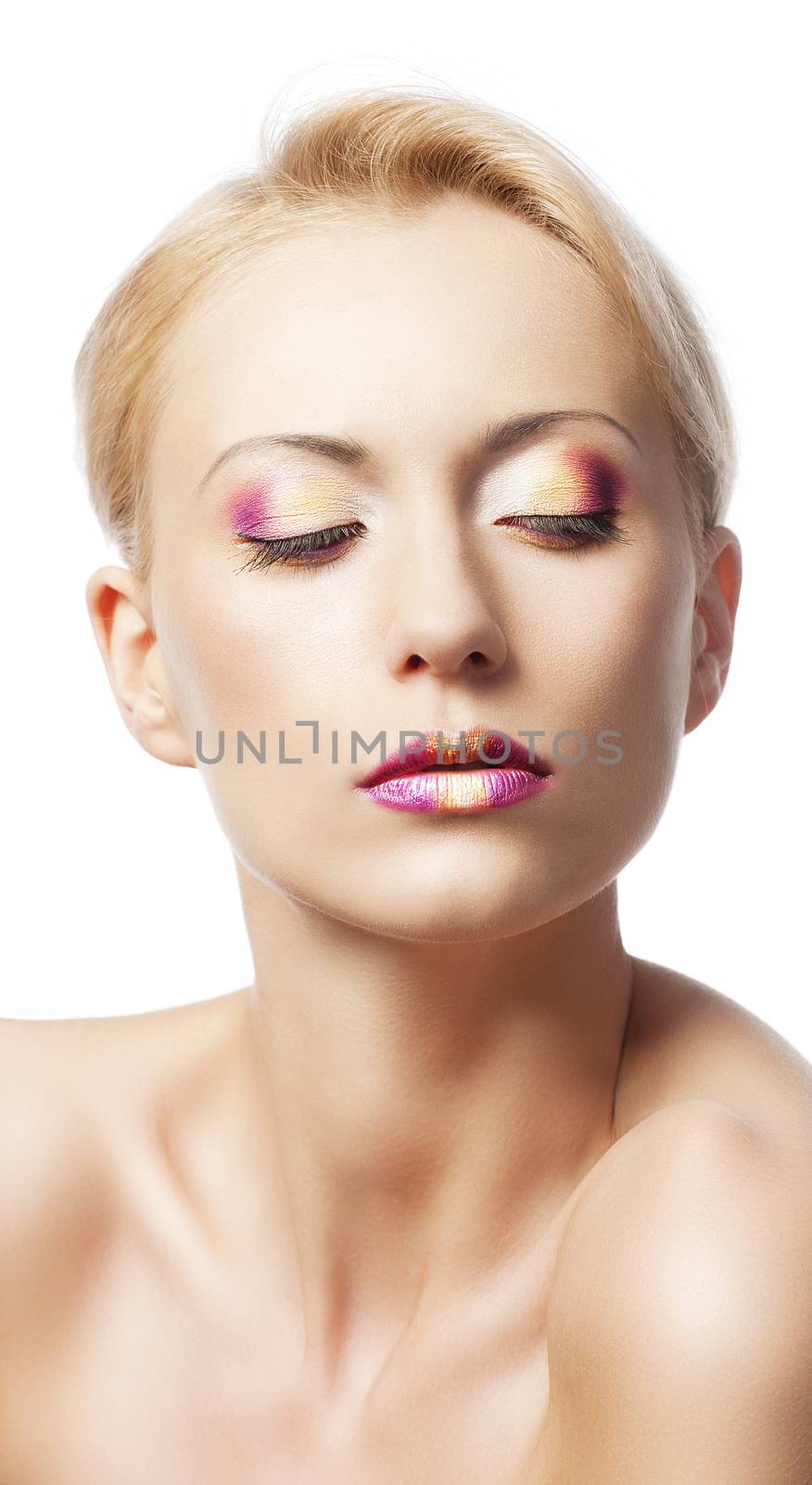 the floral makeup, she is turned of three quarters by fotoCD
