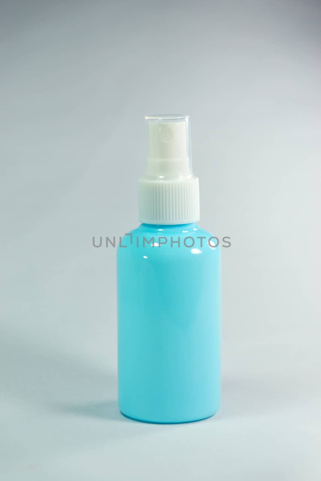 plastic spray bottle by nattapatt