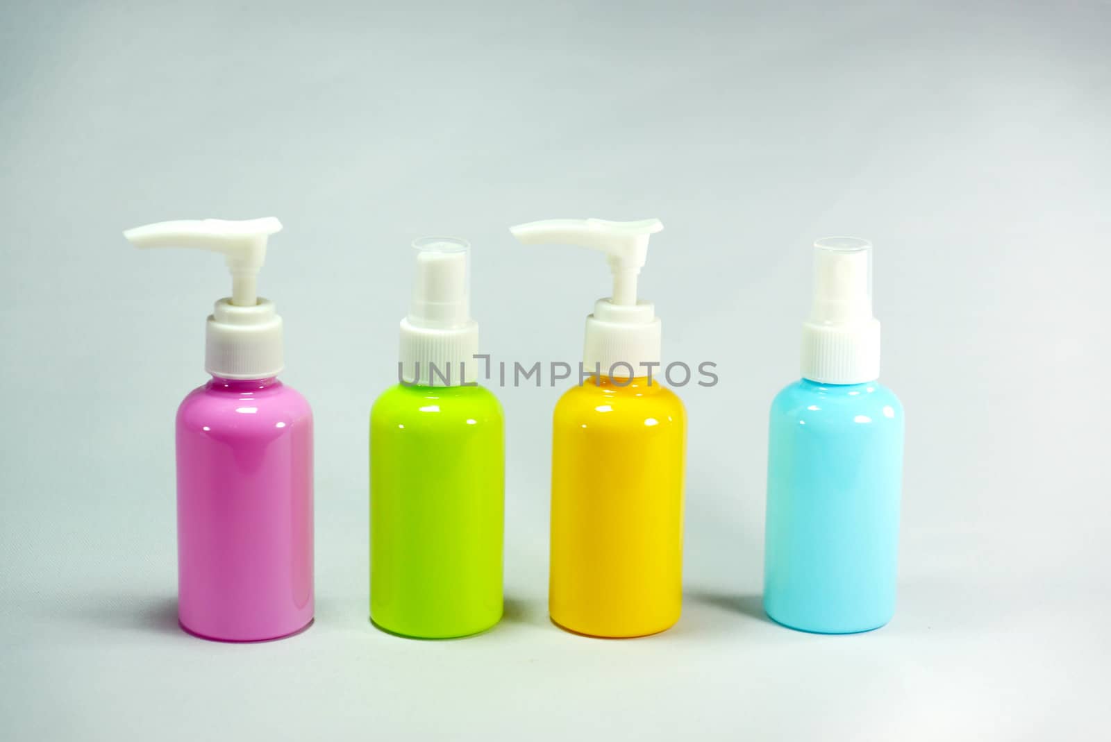 plastic spray bottle by nattapatt