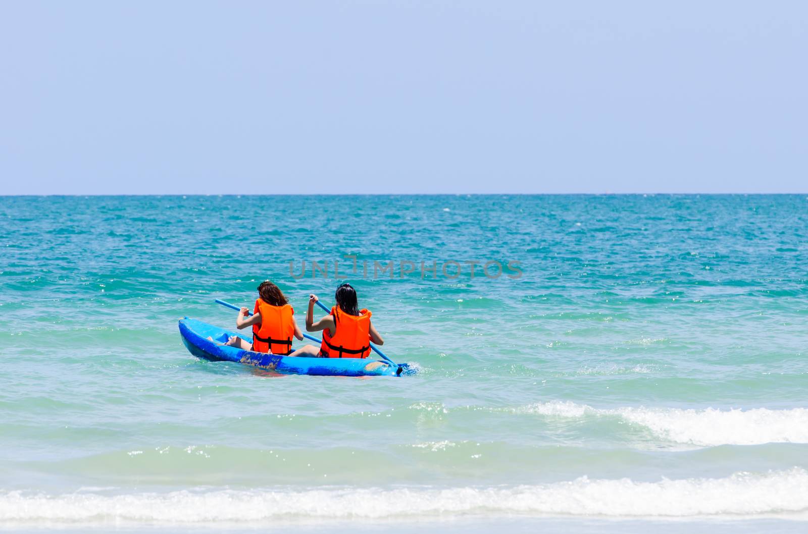 Sea kayak in thai ocean by Sorapop