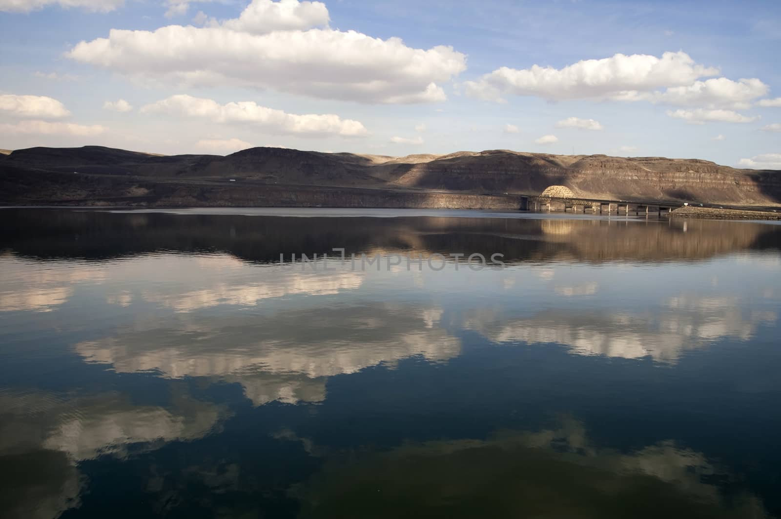 Smooth water produces a beautiful reflection in the Columbia River