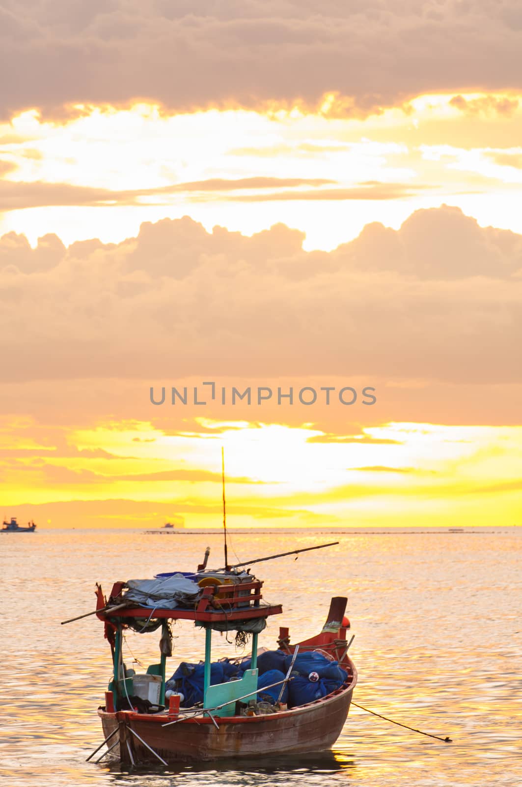 Sunset beach, Bang Phra there are boats on the scene by Sorapop