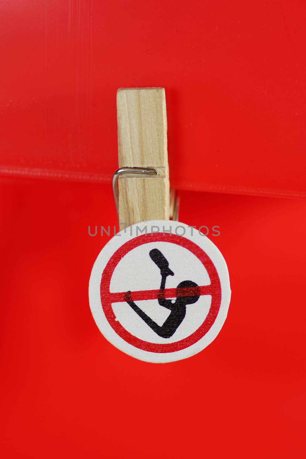 don't drink sign on wooden clip,shallow focus