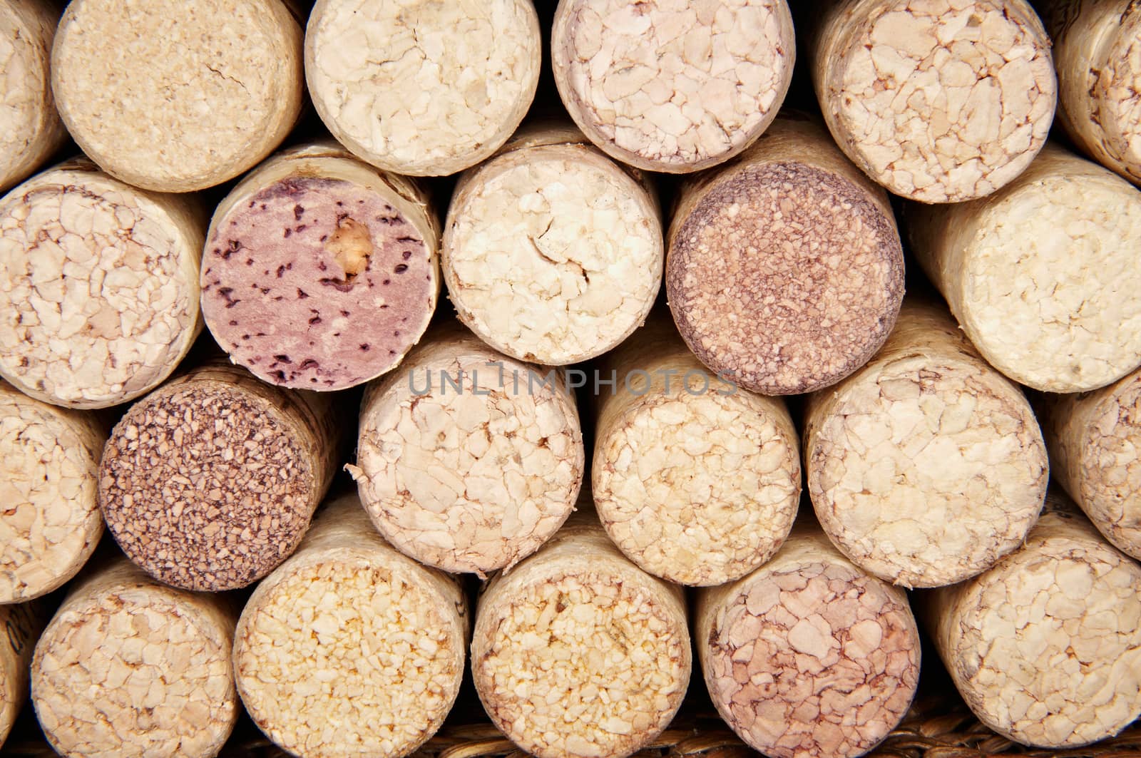 wine corks by emirkoo