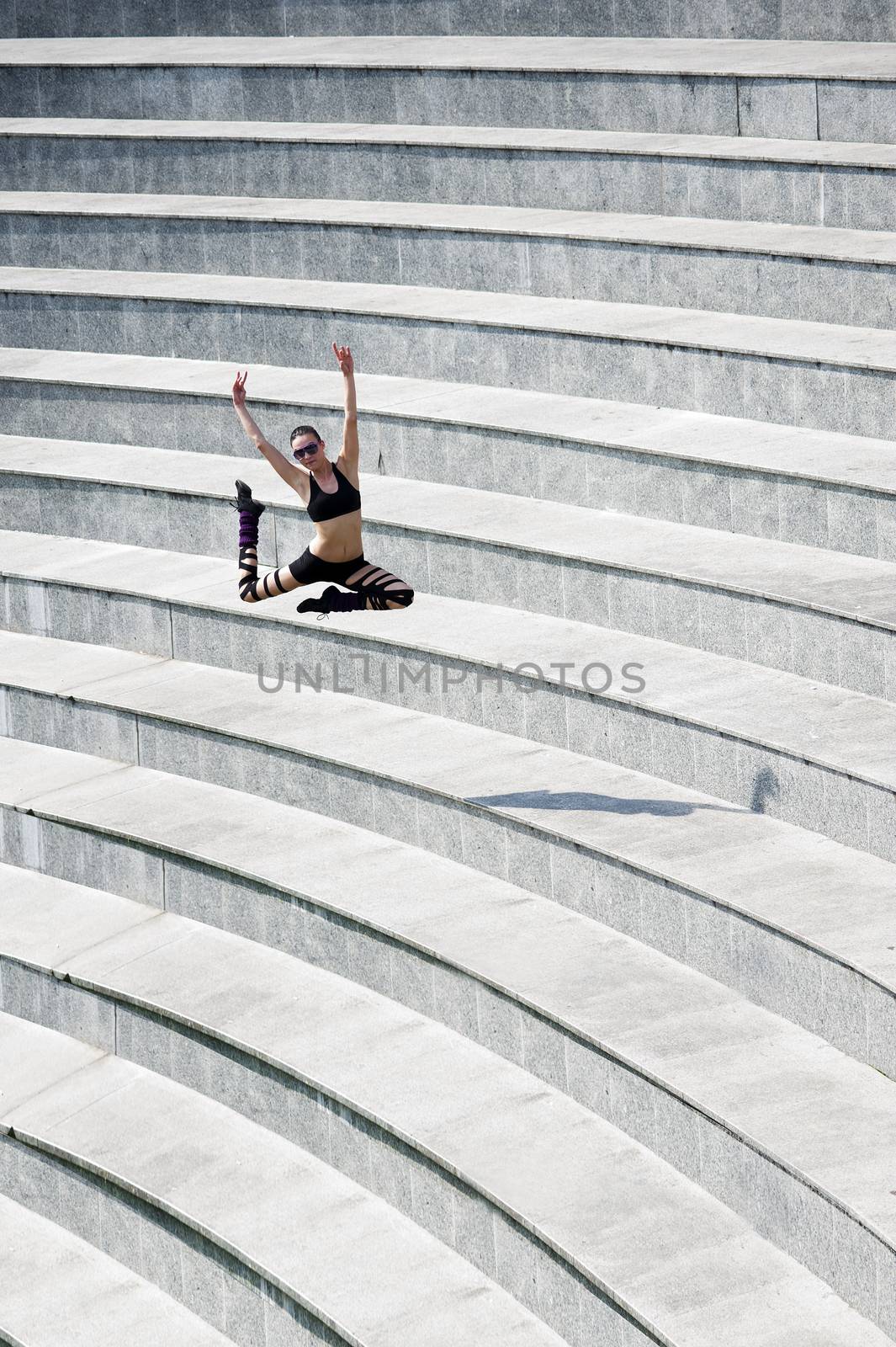 jumping dancer by fotoCD