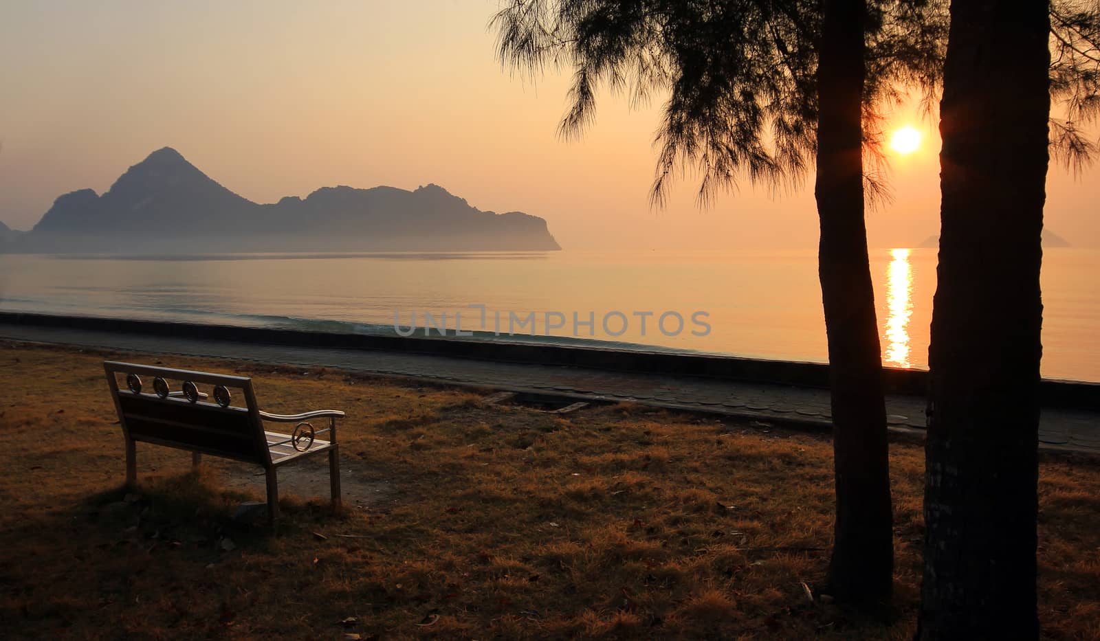 Beautiful sunrise over the sea