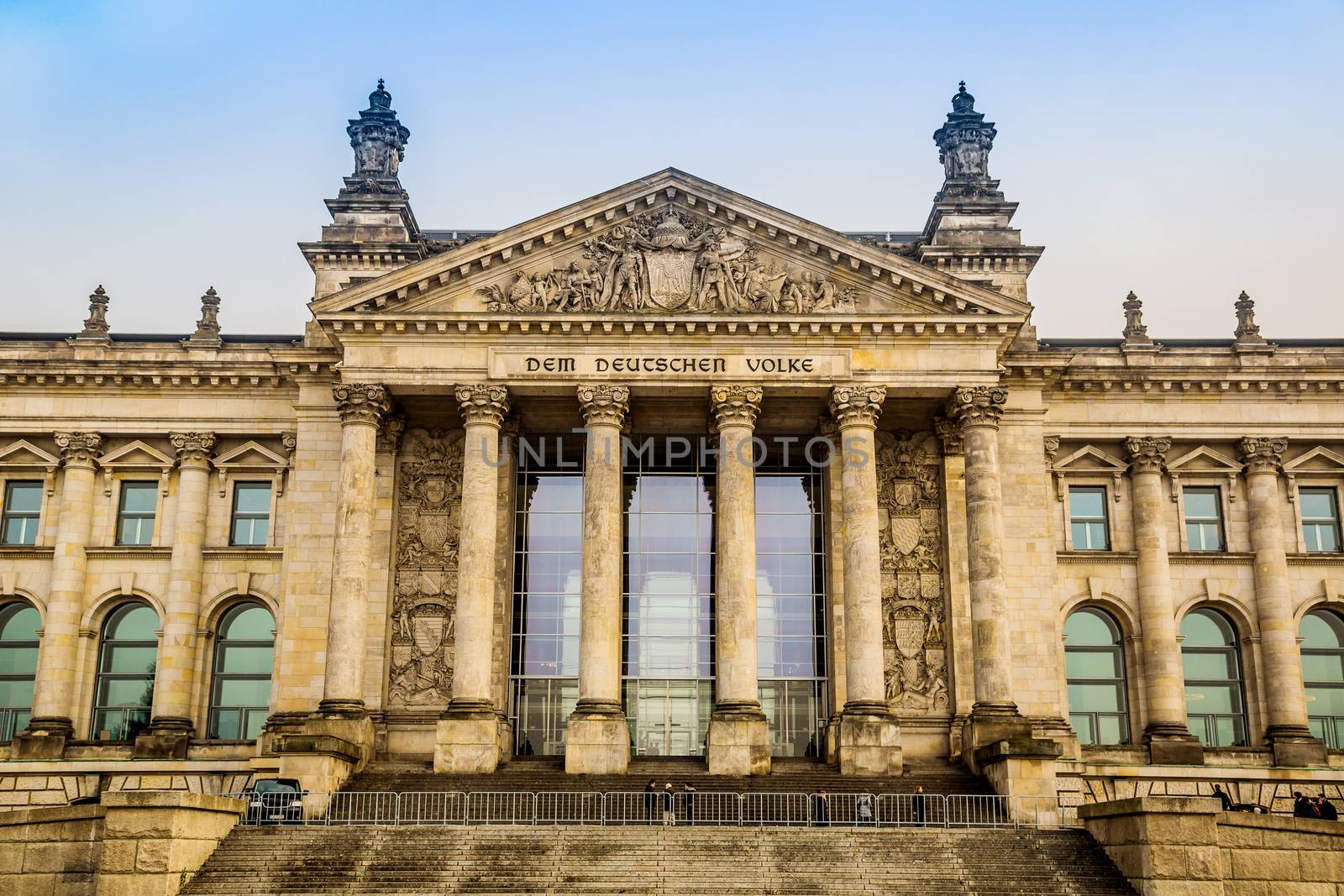 Reichstag building in Berlin by bloodua