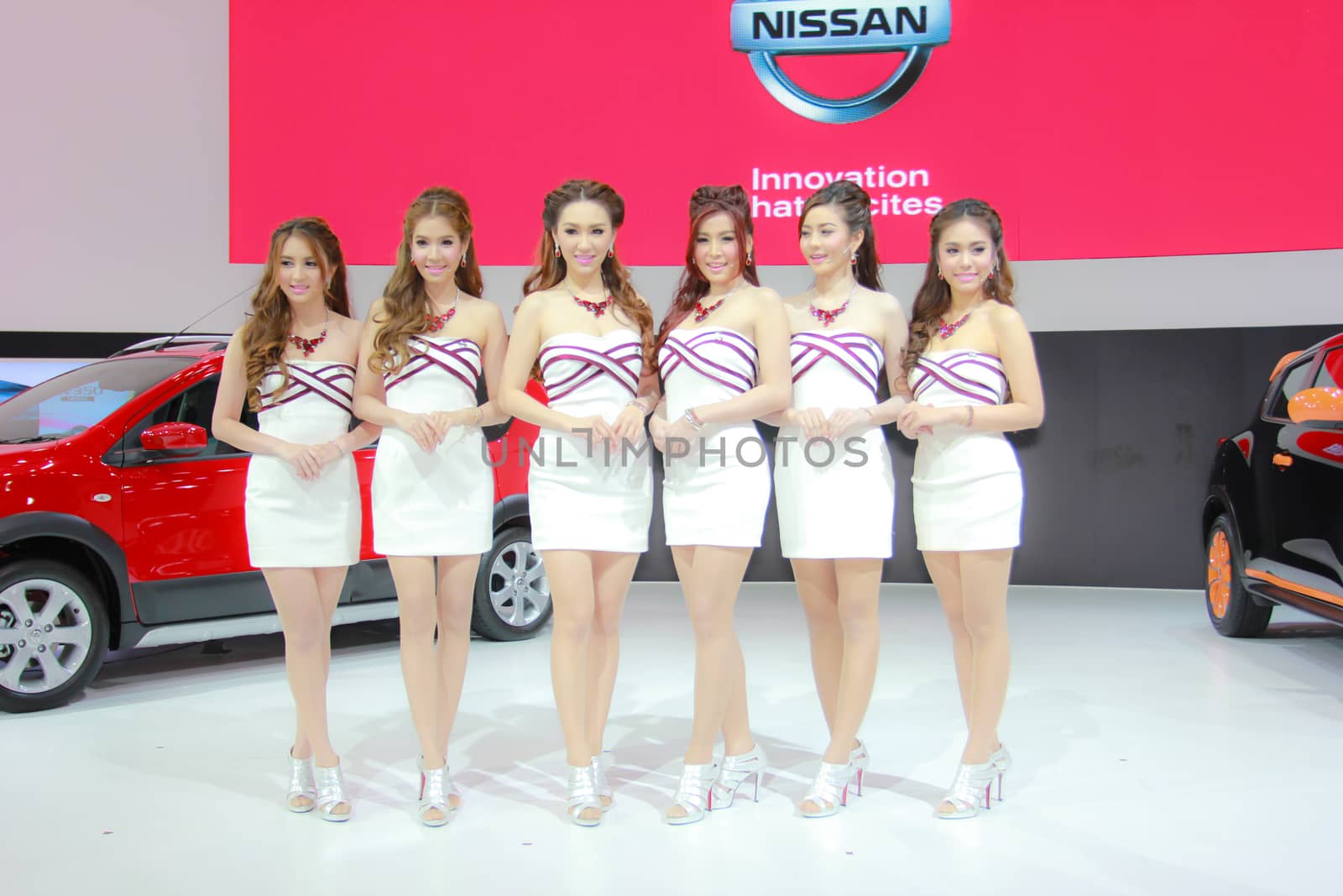 An Unidentified female presenter pose in Bangkok International Motor Show by redthirteen