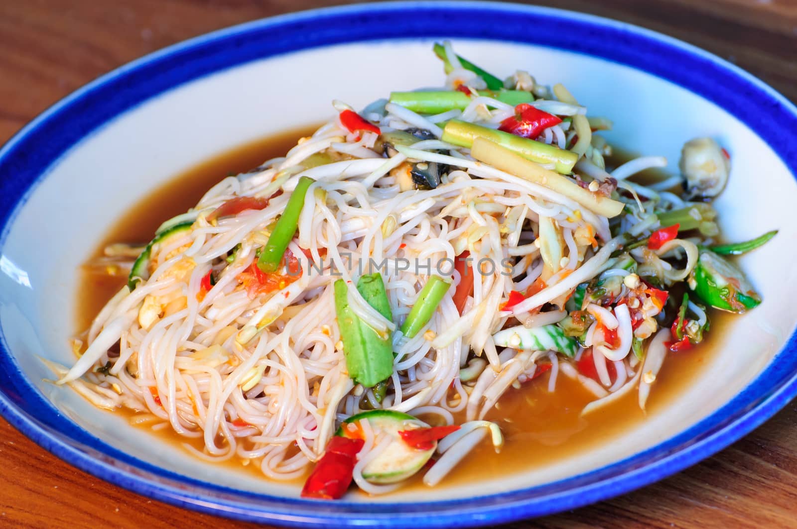 Green papaya salad with Length thai land