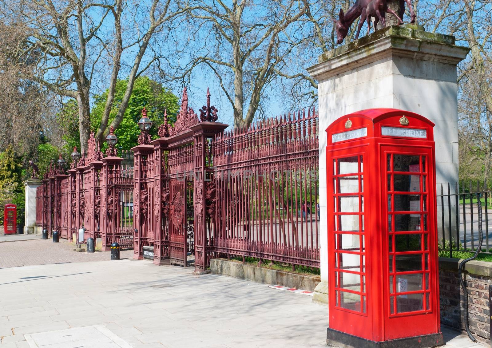 Typical London red phone cabins by mitakag