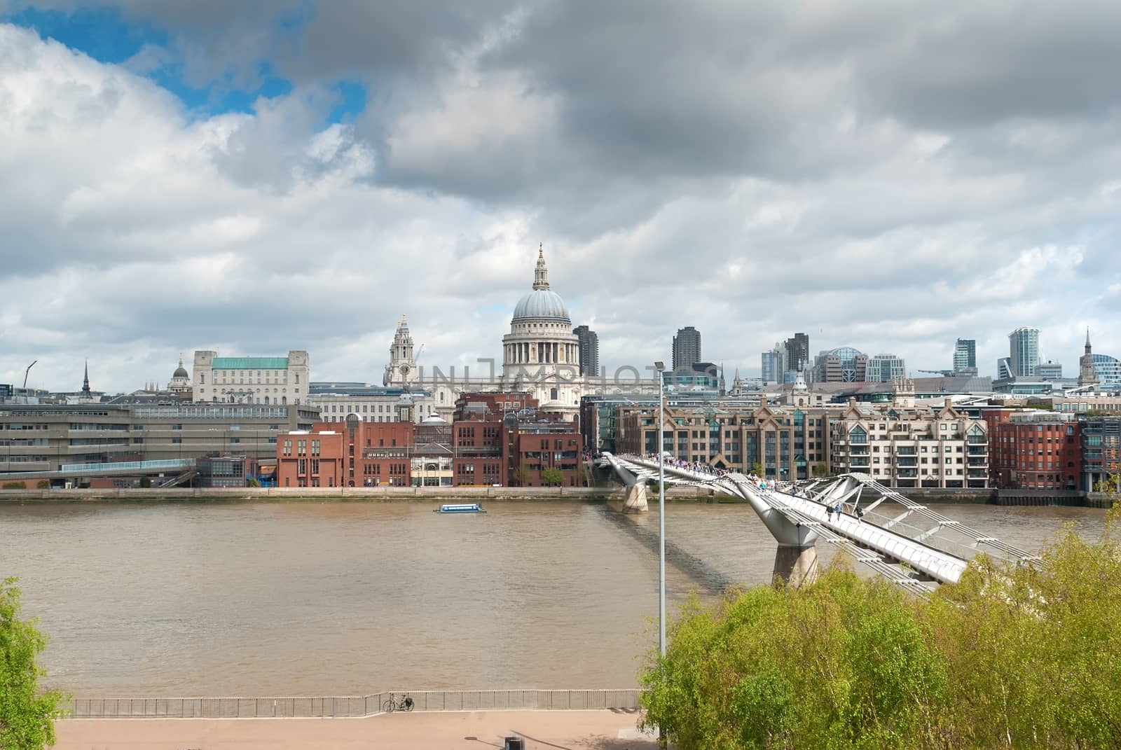St. Paul's Cathedral and Millenium bridge by mitakag