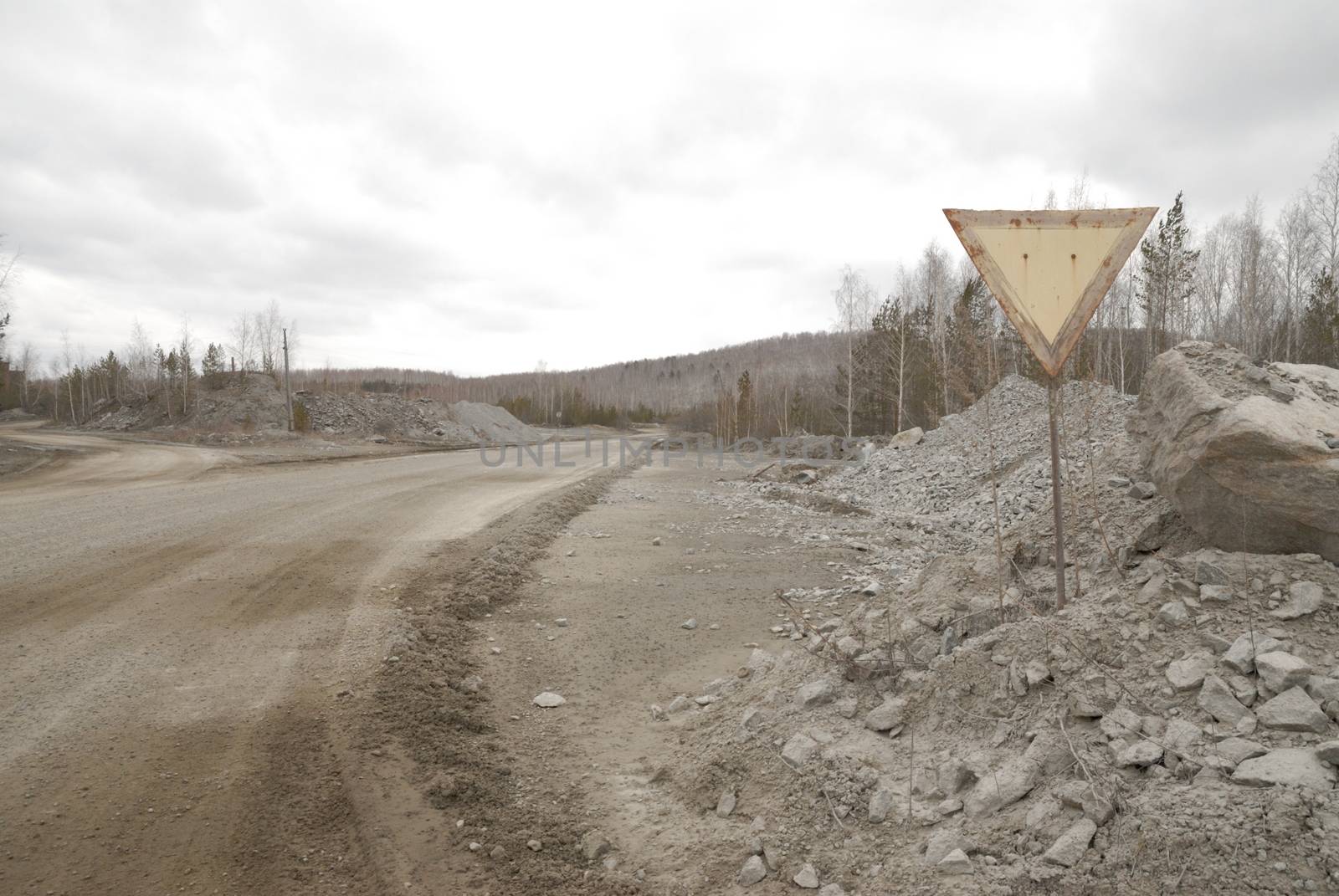 road in quarry, sign of road, mine industry