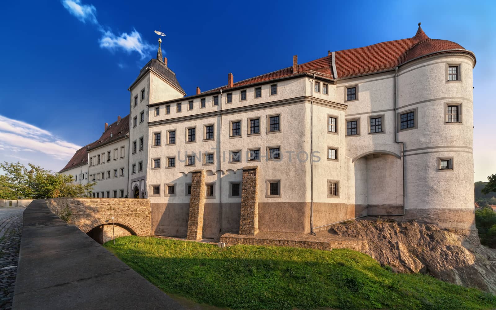 The history of castle Nossen began in 1185