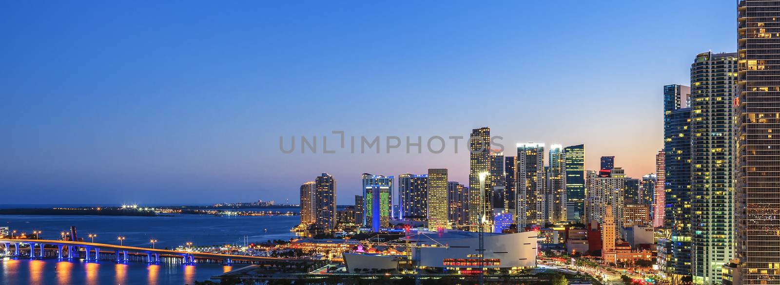 Panoramic view of Miami by vwalakte