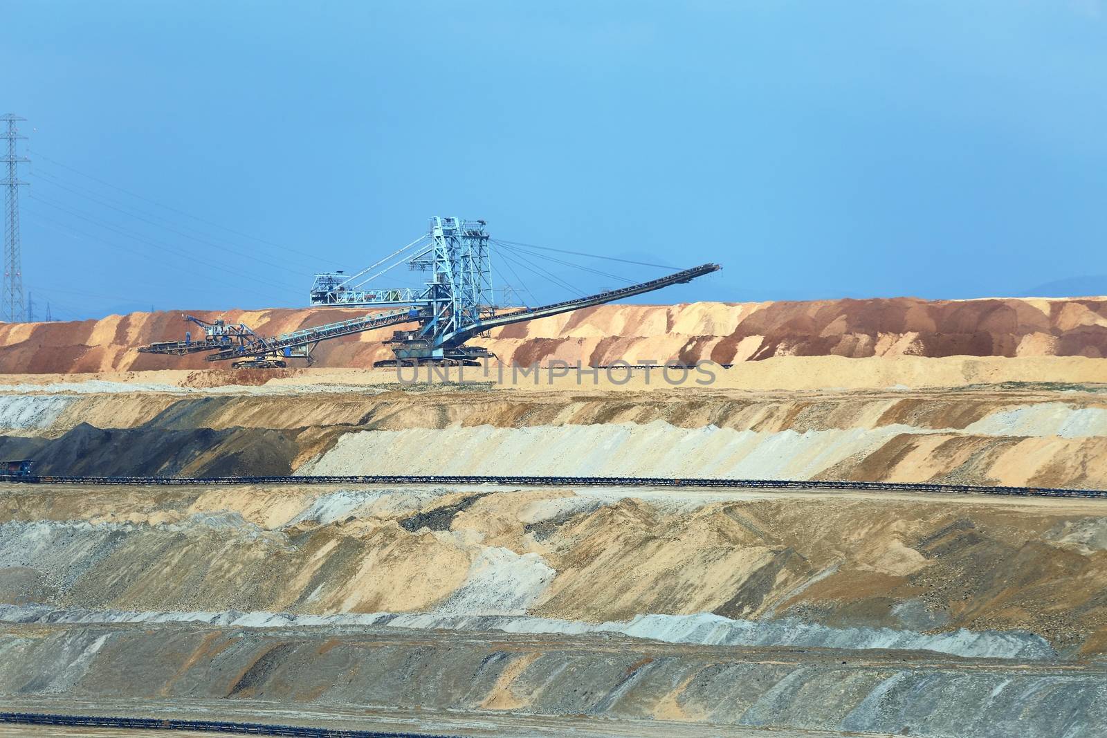 Open pit mining of coal