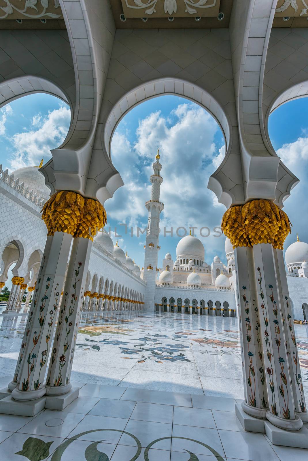 The Shaikh Zayed Mosque by oleg_zhukov