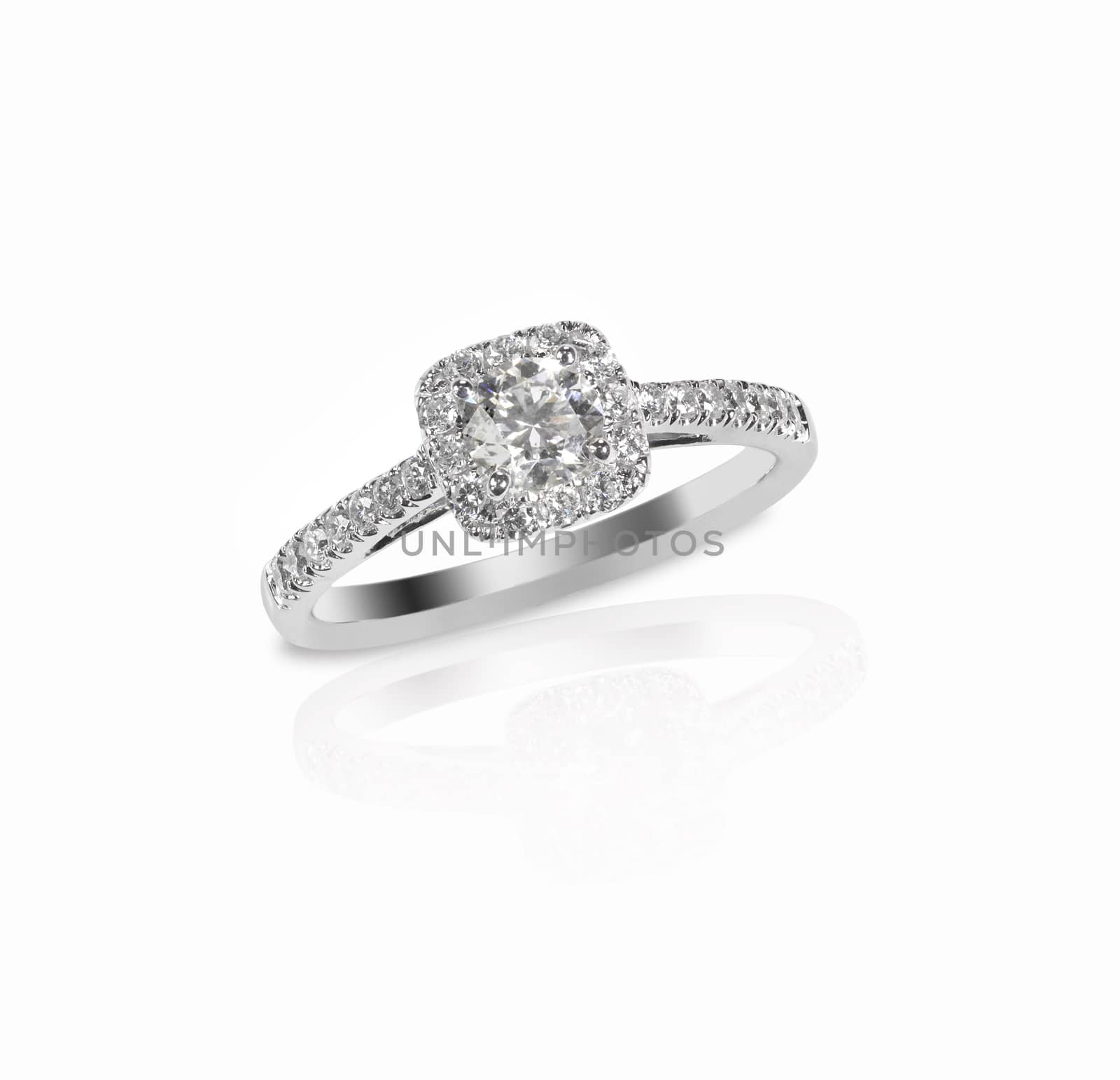 Beautiful diamond wedding engagment band ring solitaire with mul by fruitcocktail