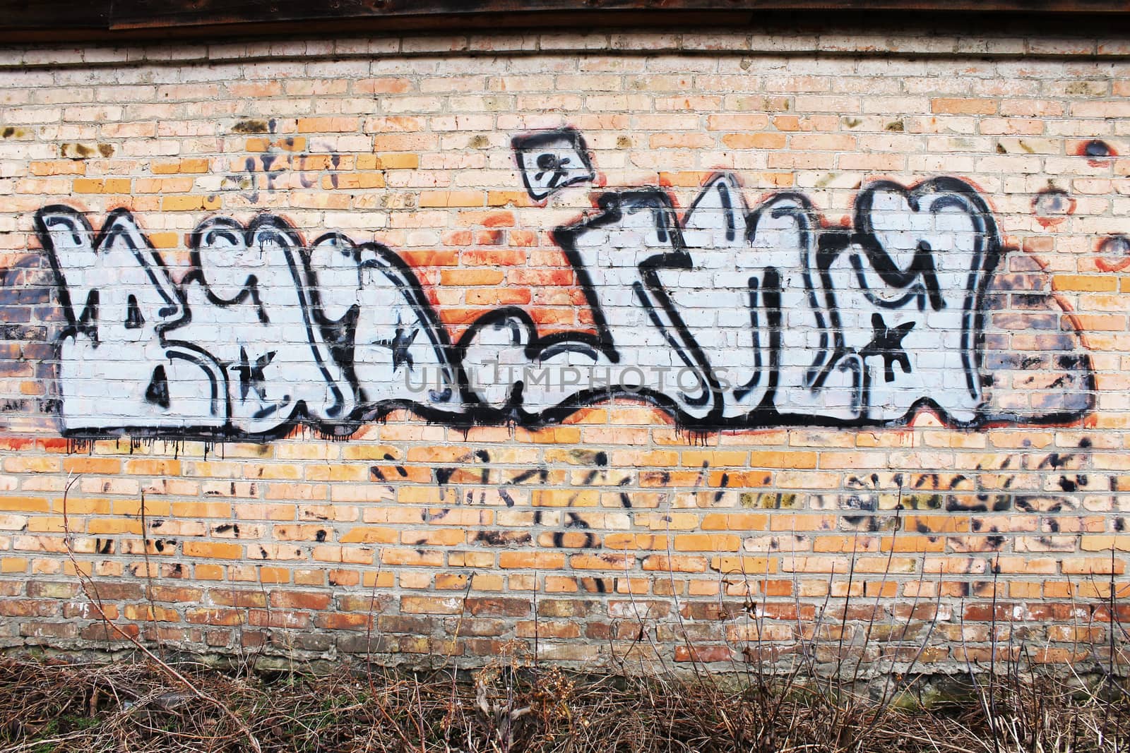 graffiti wall drawing arts colors horizontal vandalism