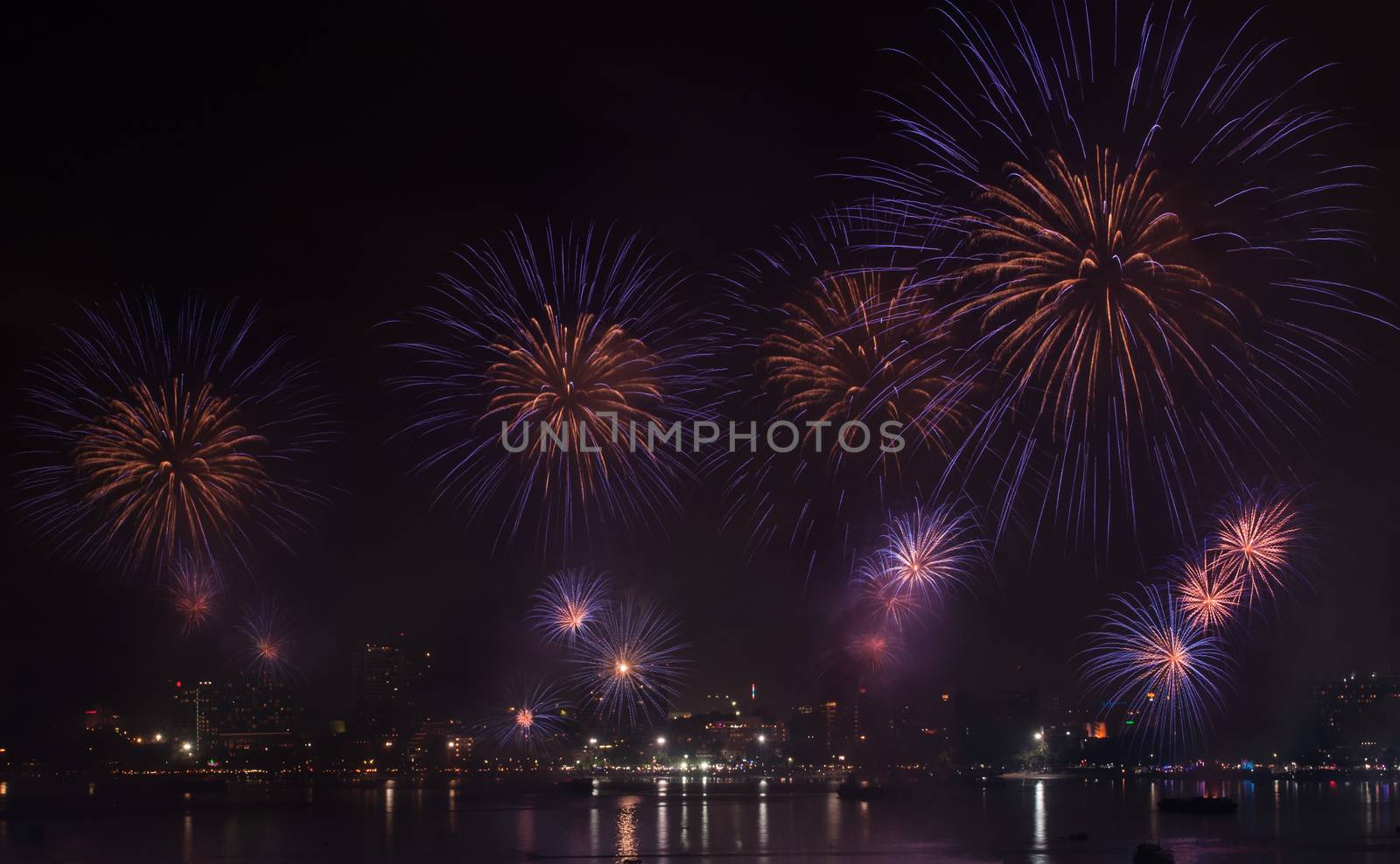 Pattaya International Firework Festival by Sorapop