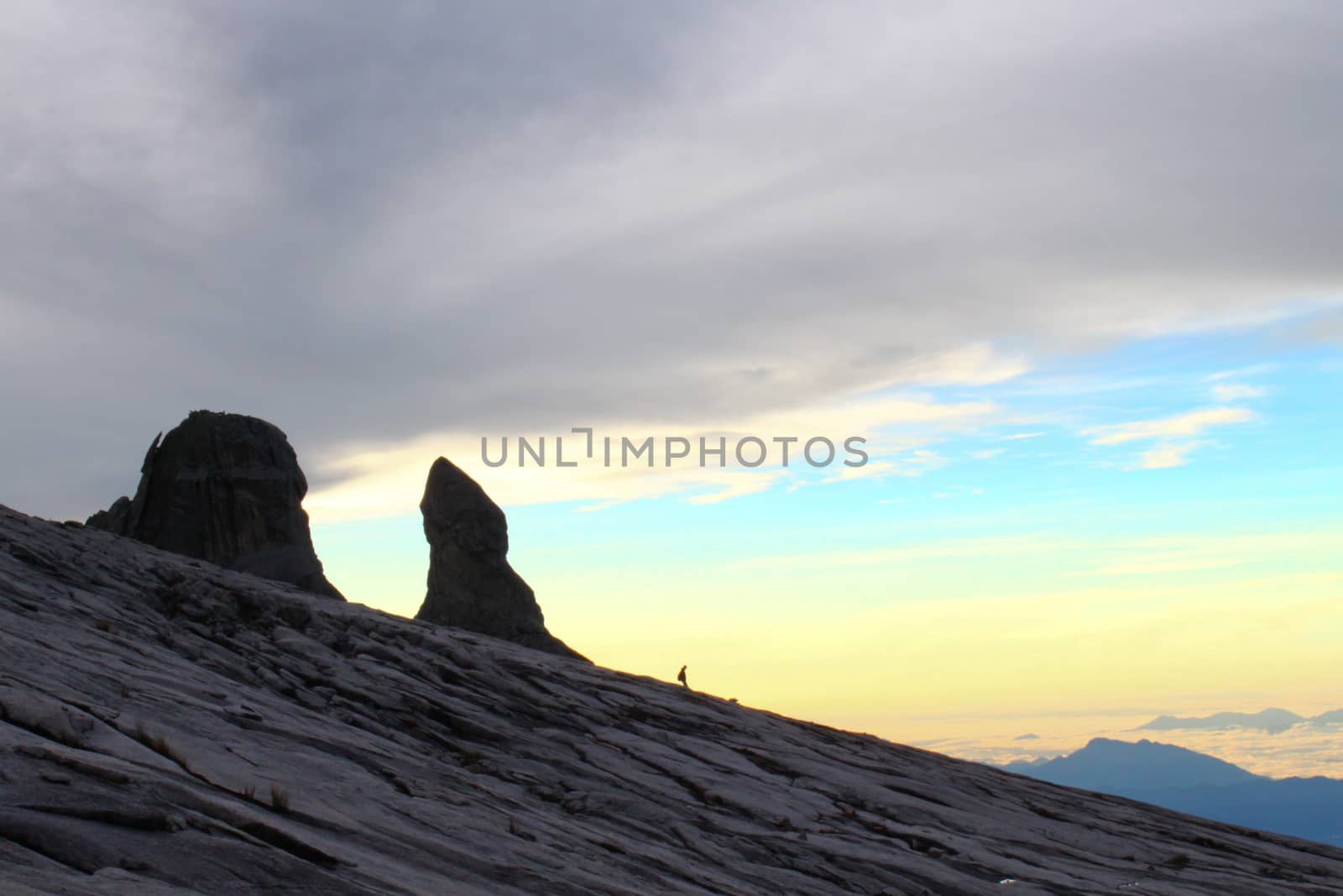 mountain climbing in kota kinabalu national park by sorayuth26