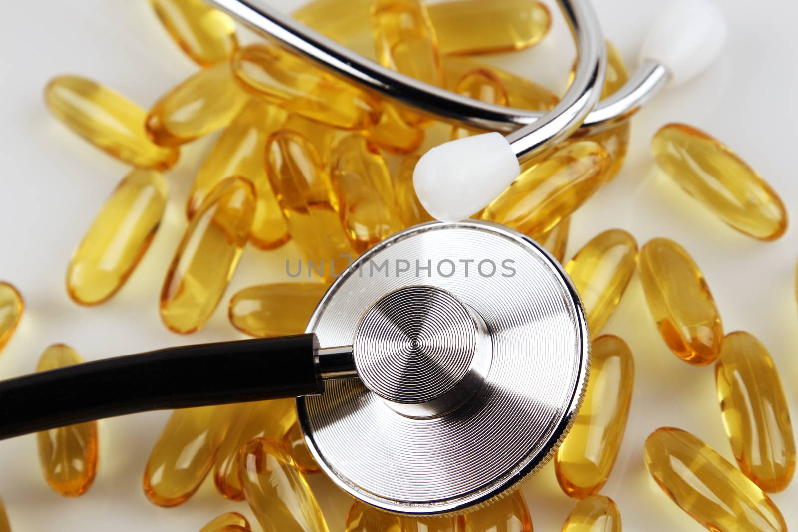 Stethoscope on capsules by Stillfx