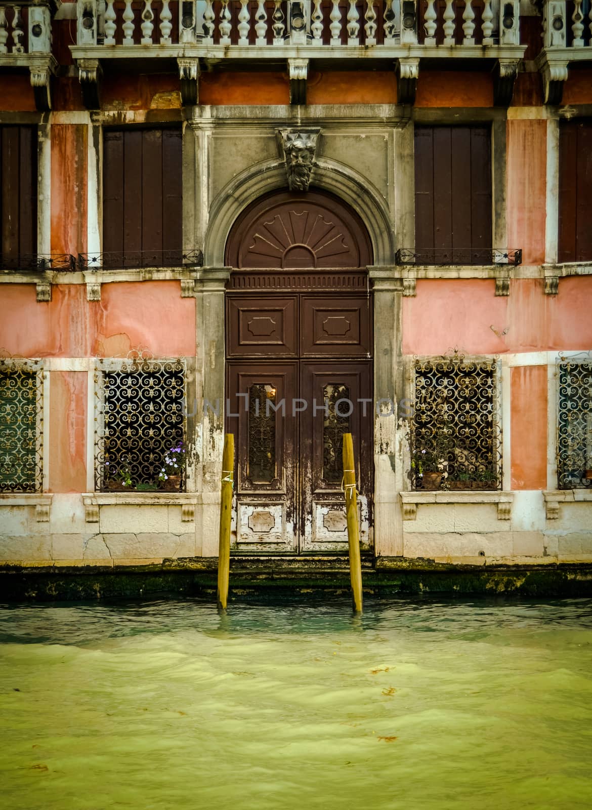 Rustic Venice Home by mrdoomits