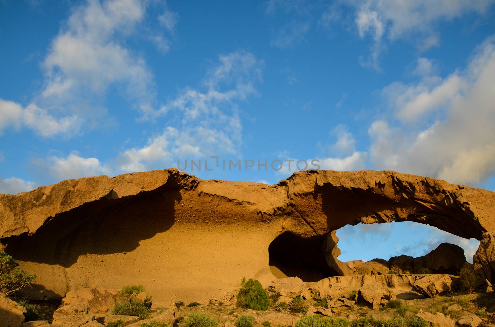 Natural Arch in the Desert by underworld