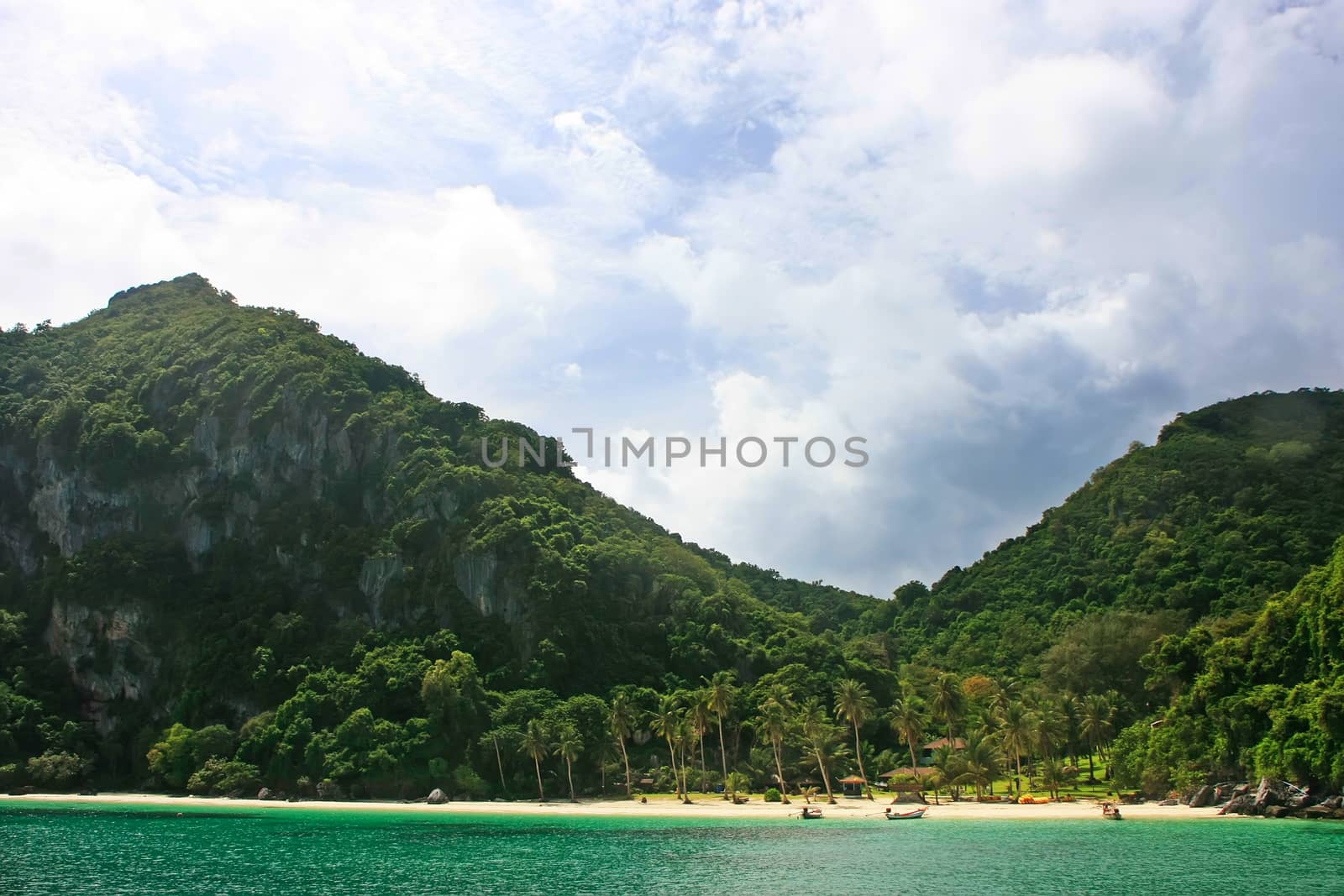 Wua Talab island, Ang Thong National Marine Park, Thailand by donya_nedomam