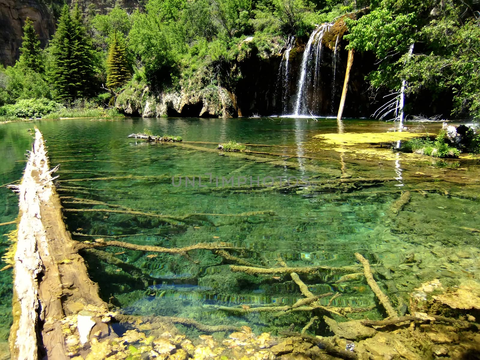 Hanging lake, Glenwood Canyon, Colorado by donya_nedomam