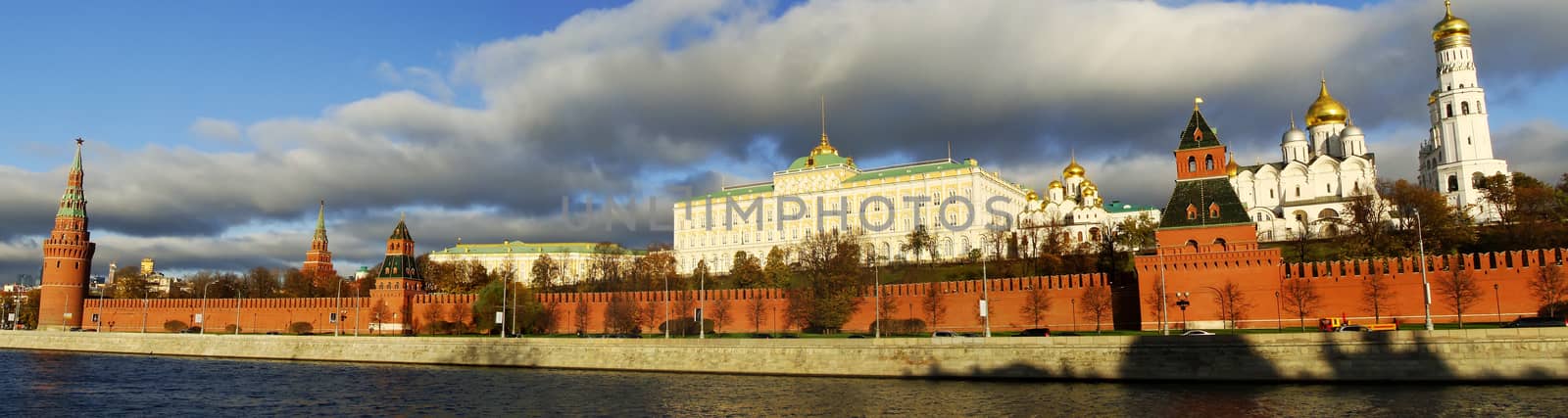 Moscow Kremlin panorama, Russia by donya_nedomam