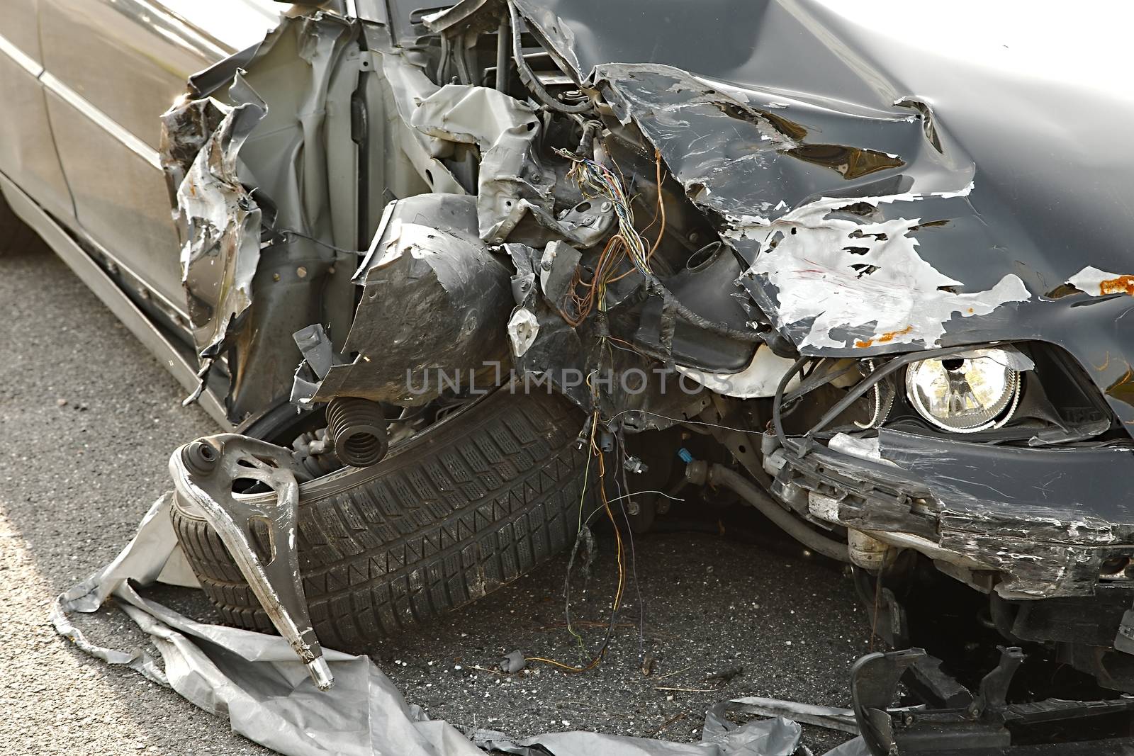 Front part of a crashed car wreck