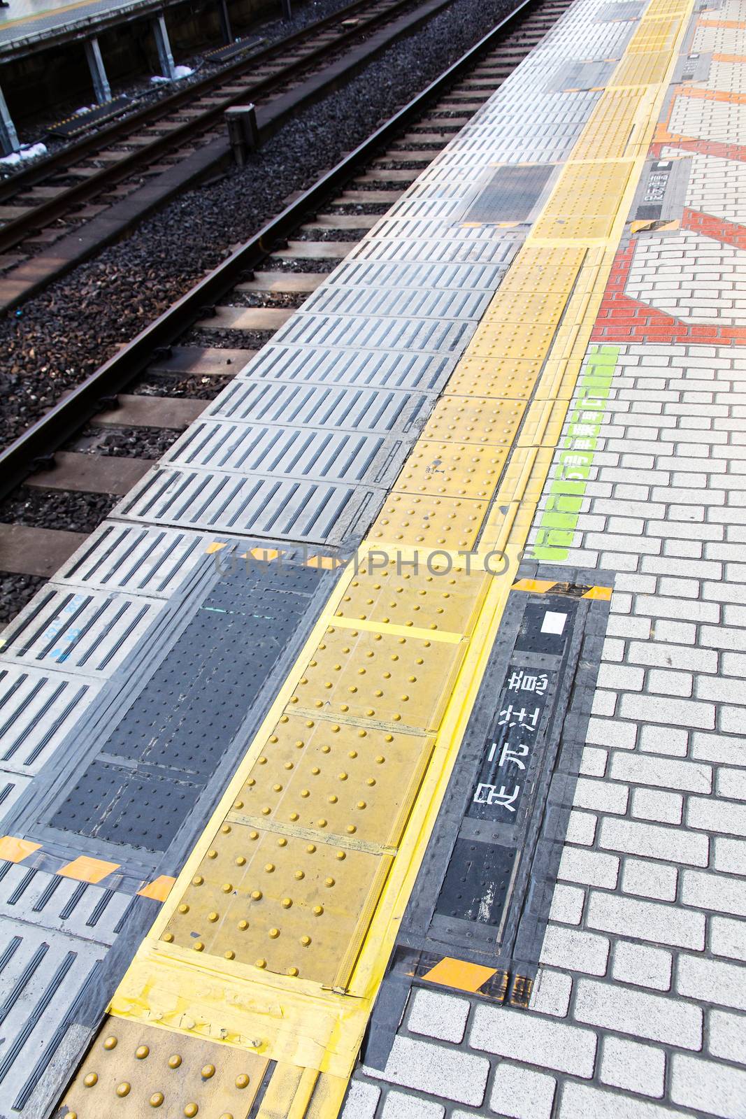 Railroad Station Platform,tokyo japan